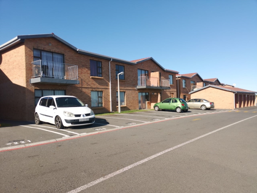 2 Bedroom Property for Sale in Pine Acres Western Cape